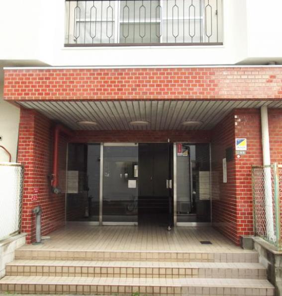 共用部エントランス／エントランスはもっとも重要な共用スペースのひとつ