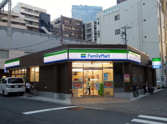 ファミリーマート梅田四丁目店 (569m)