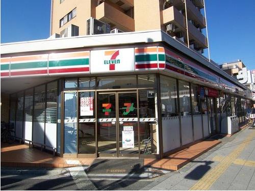 セブンイレブン足立梅島１丁目店 (438m)