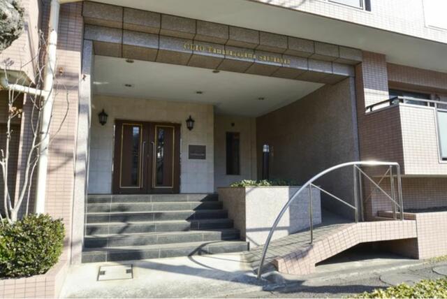 共用部エントランス／このエントランスでゲストをお出迎え