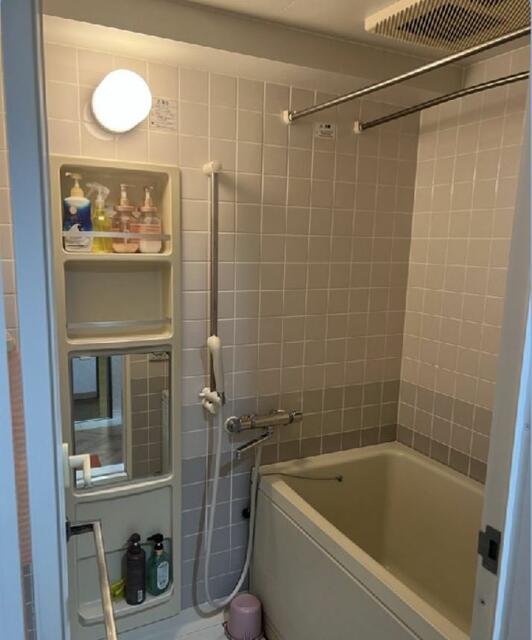 浴室／一日の終わりはバスタイムでリラックス。お湯でぽっかぽかに温ま