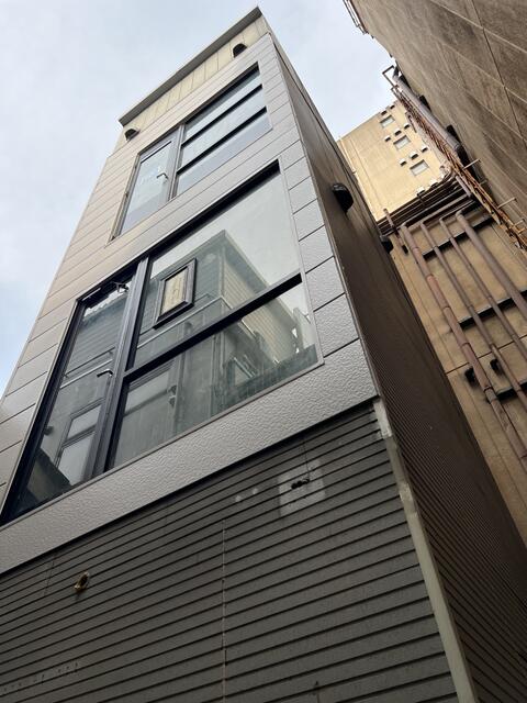 現地（外観）／裏建物