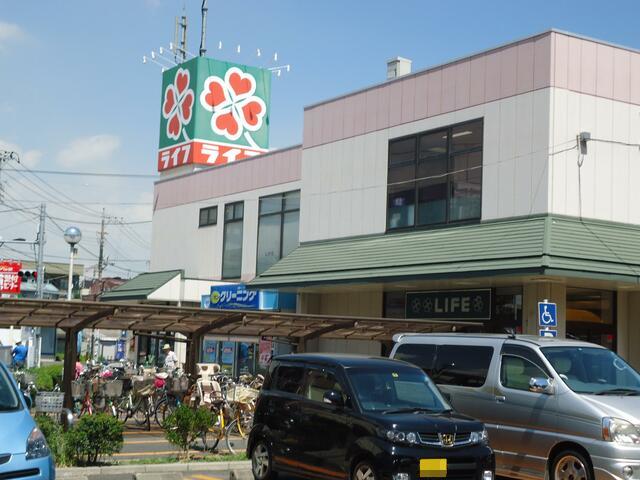 ライフ水元店 (426m)