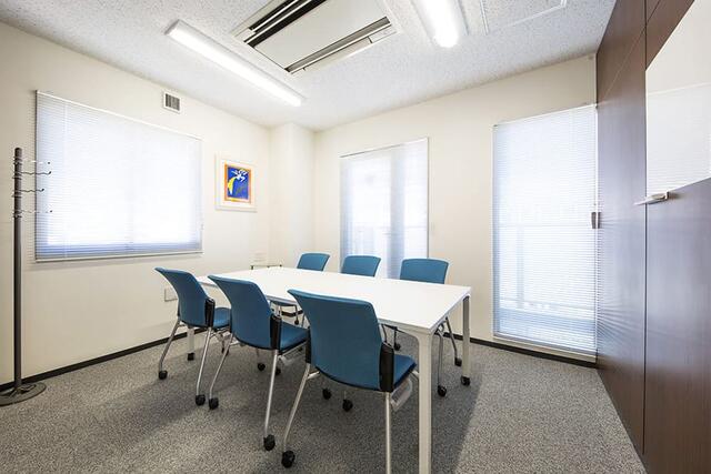 共用部（その他）／会議室Ｂ（６人用）／撮影日2022-04-14