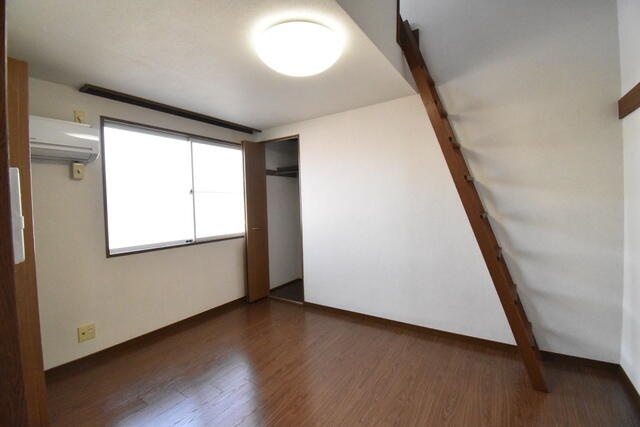 リビング以外の居室／★6帖の洋室★