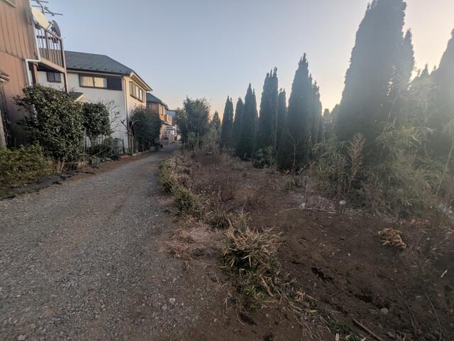前面道路 (15m)