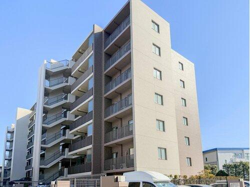 現地（外観）／２００８年築の分譲マンション。オートロック・タッチキー採用で