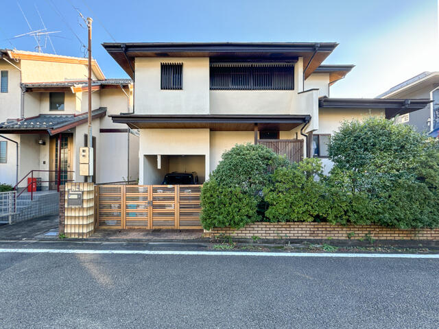 現地（外観）／住む人の「今」と「これから」を支え、それぞれの人生の土台とな