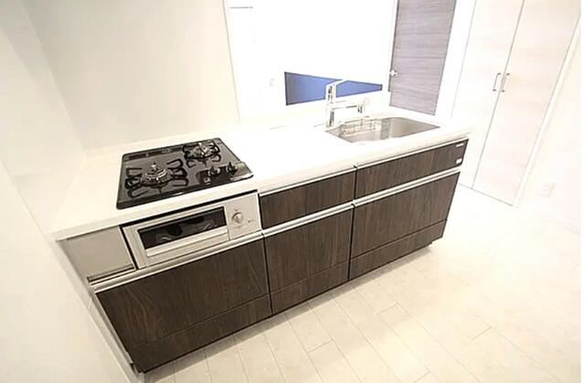 キッチン／約２．３帖　対面式キッチン　※２０２０年５月リノベーション時