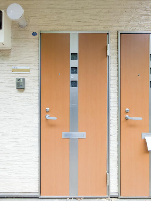 玄関／１０２号室の写真引用