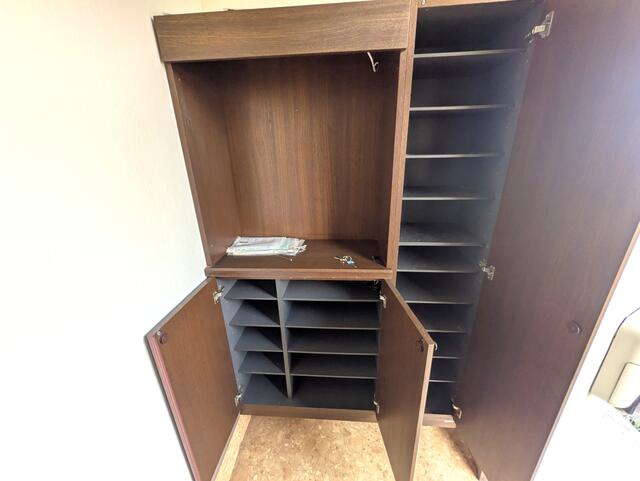 収納／クリーニング前の写真です。現況優先となります。