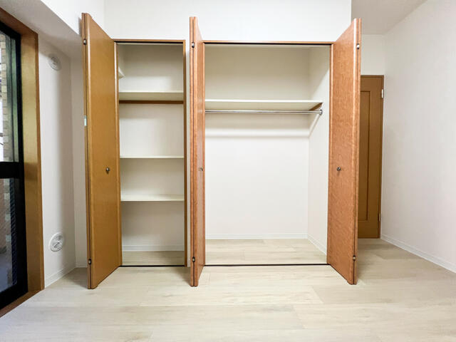 収納／衣類から季節物までしっかり収納できます