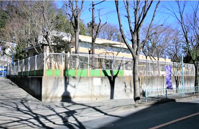 第五保育園 (541m)