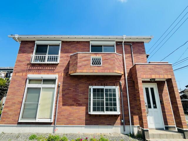 現地（外観）／タイル張りのお洒落な注文住宅です♪