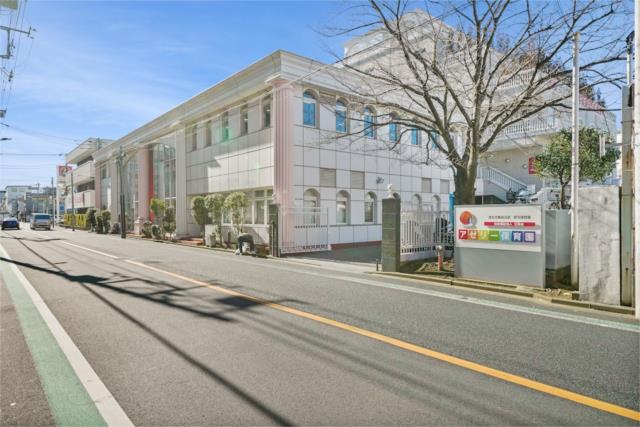 アゼリー保育園 (600m)