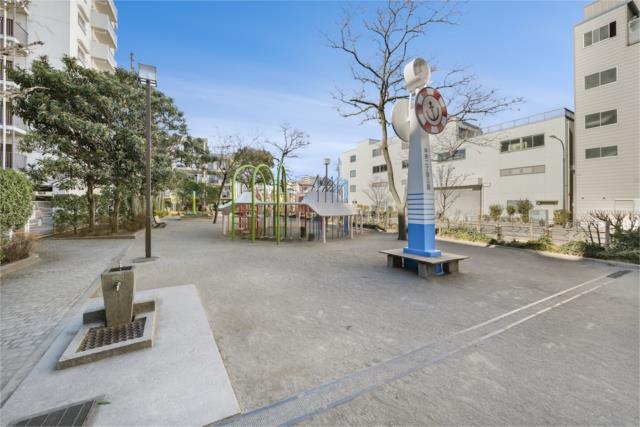 中央二丁目公園 (160m)