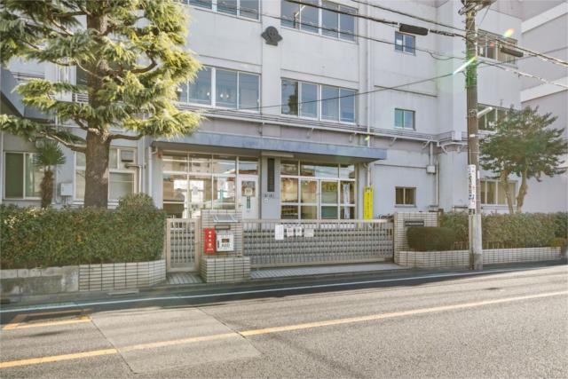 江戸川区立松江第三中学校 (550m)