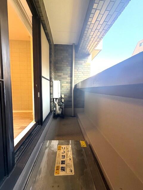 バルコニー／東南方向バルコニー