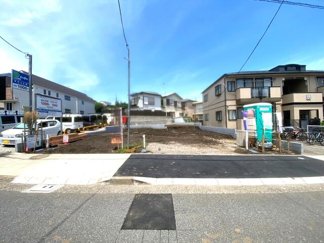 現地（外観）／◇暮らすほどに愛着が深まる外観デザインの住まいです♪　　◇本