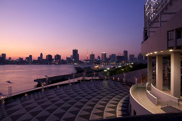 晴海ふ頭公園 (540m)
