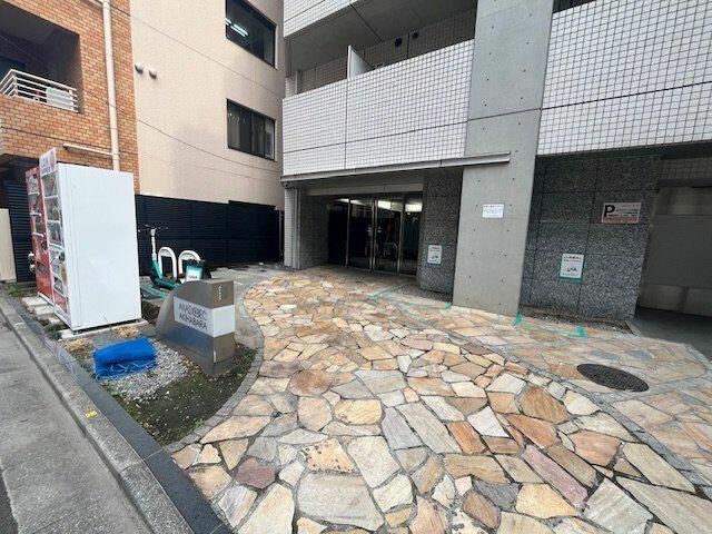 共用部エントランス／エントランス