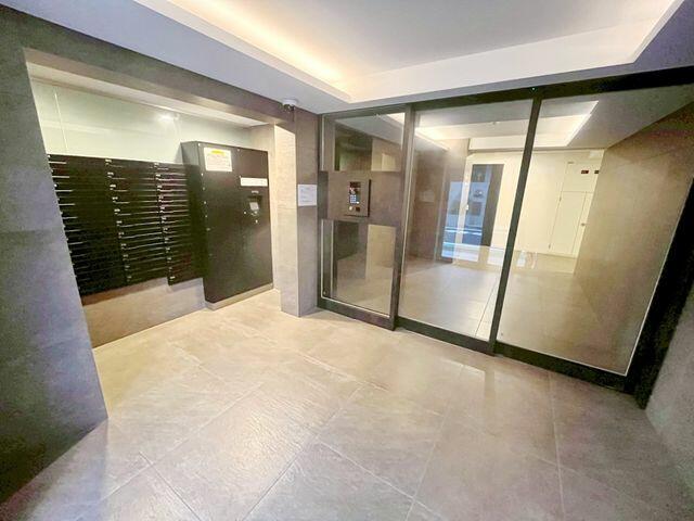 共用部エントランス／エントランス