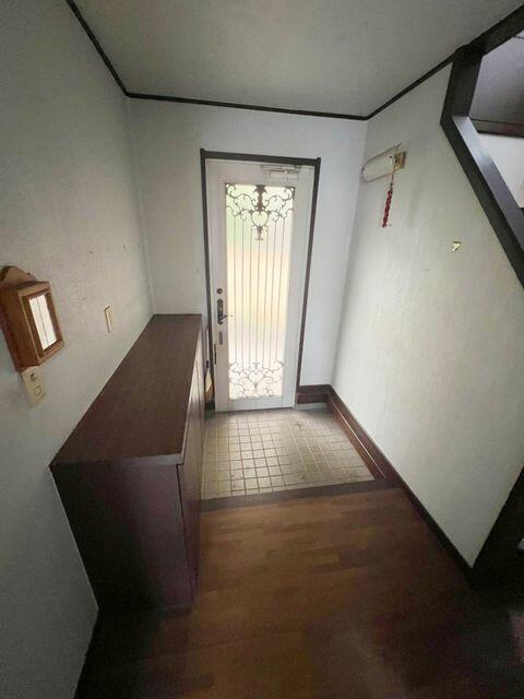 玄関／下駄箱収納付き玄関