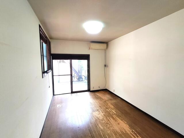 townhouse 東京都足立区西新井本町２丁目