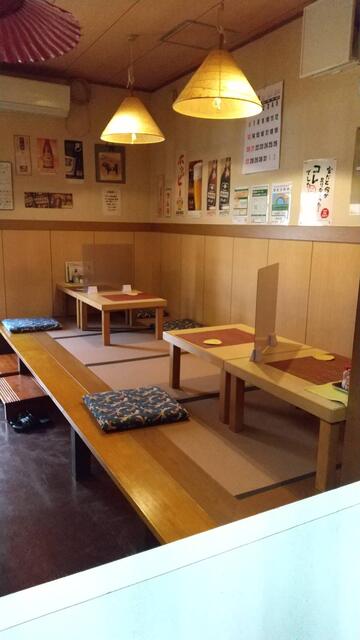 座敷は最大１０名ほどご利用できます。