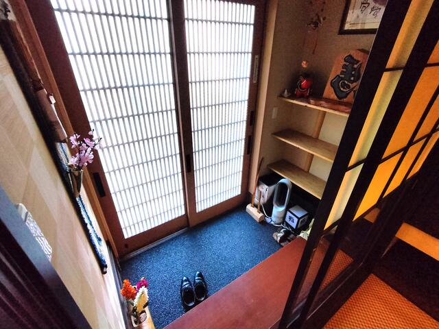 店舗玄関です。