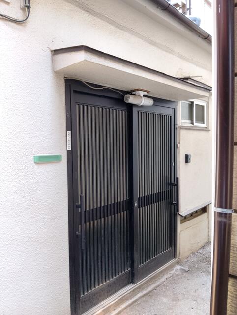 現地（外観）／引き戸