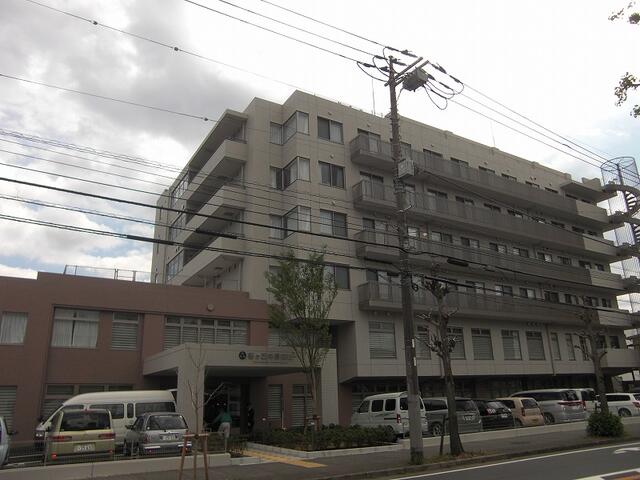 医療法人社団哺育会桜ヶ丘中央病院 (587m)