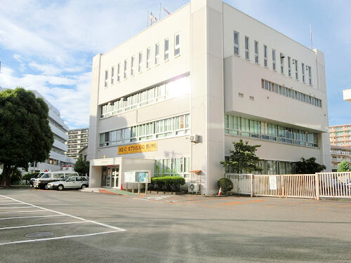 緑警察署 (618m)