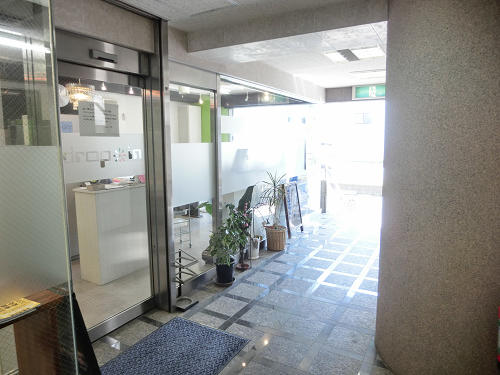 共用部エントランス／テナント入口