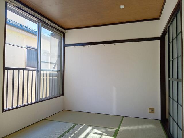 リビング以外の居室／畳の表替え済みです