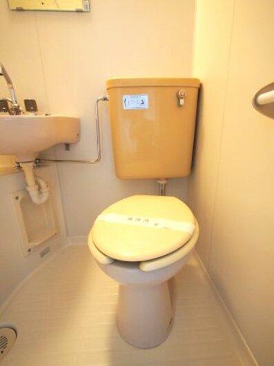 トイレ／お掃除のしやすいユニットタイプ