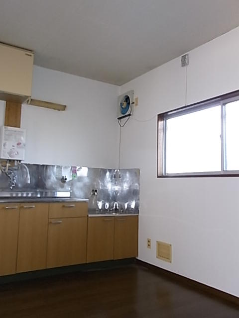 リビング以外の居室／ダイニングにも窓あり換気できますね