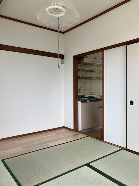 リビング以外の居室／畳は新しくなりました♪