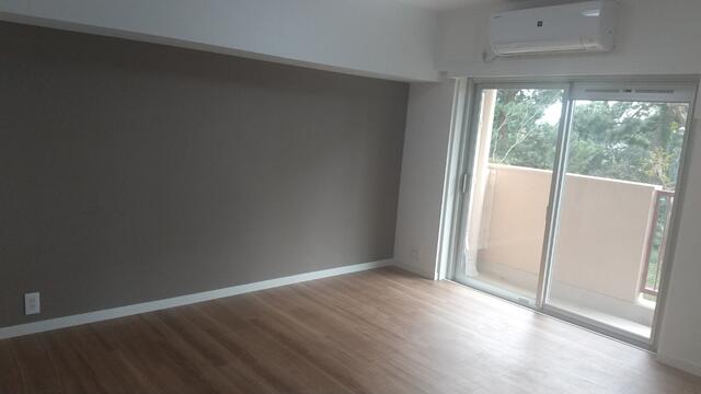 リビング／全面棟が無い為、陽当たり良好。