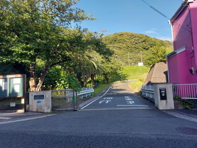 横須賀市立野比中学校 (2,895m)