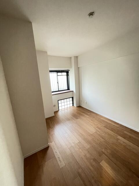 リビング以外の居室／実はもう一人分の子供部屋が・・・安心してください。３部屋ござ