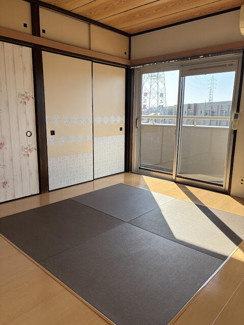 リビング以外の居室／東洋室