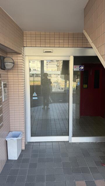 共用部エントランス／オートロック