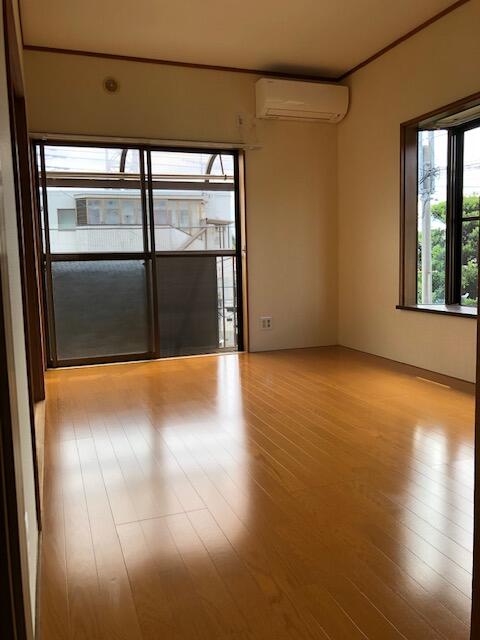 リビング以外の居室／フローリング張替えました