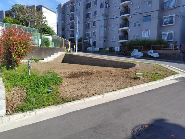 現地（外観）／建物建築前の土地写真