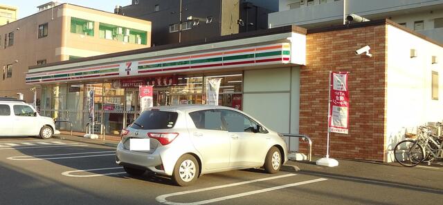 セブンイレブン伊勢原桜台１丁目店 (347m)
