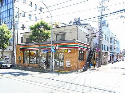 セブンイレブン二俣川店 (29m)