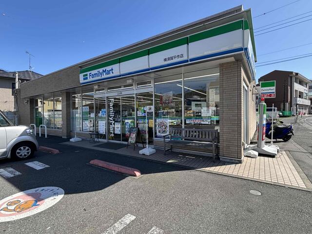 ファミリーマート横須賀金谷店 (144m)
