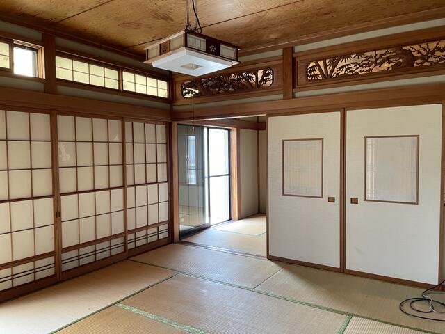 リビング以外の居室／２階和室