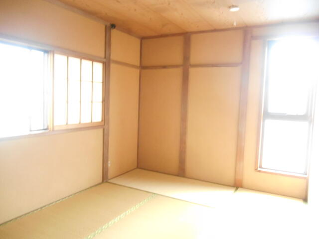 リビング以外の居室／和室６帖